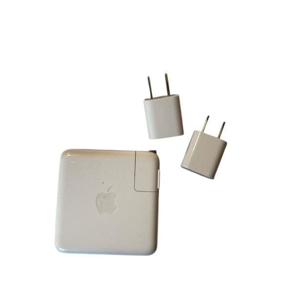 2 White USB A Charging Blocks & 1 White USB C Large Charging Block - Picture 2 of 3